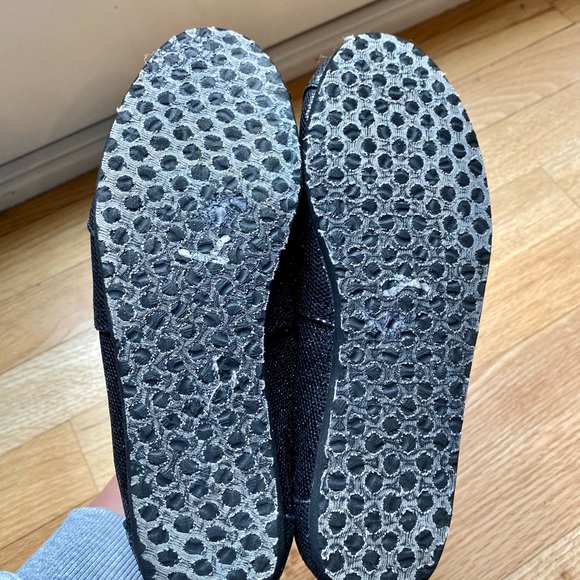 Toms Slip on Black Sparkle Glitter 7.5 EUC - Picture 3 of 4